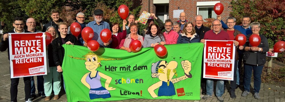 Ortsvereine, Senioren*innen und ver.di Jugend im Bezirk Weser-Ems machen sich gemeinsam auf den Weg, um für bessere Renten zu demonstrieren.